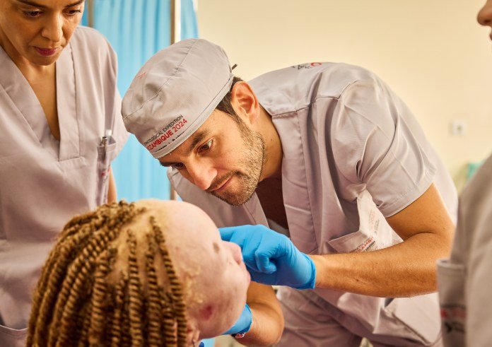 Pessoas com albinismo recebem atendimento dermatológico em seis províncias do país
