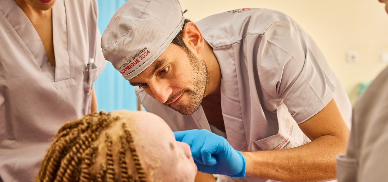 Pessoas com albinismo recebem atendimento dermatológico em seis províncias do país